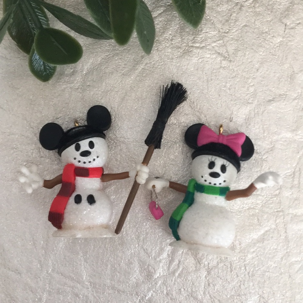 NIB 2007 Hallmark Warm Smiles Mickey and Minnie Keepsake Miniature Ornaments